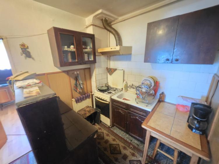 Apartament cu 2 camere semidecomandat în Craiter