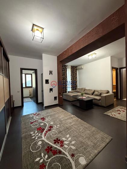 Apartament cu 2 camere decomandat în