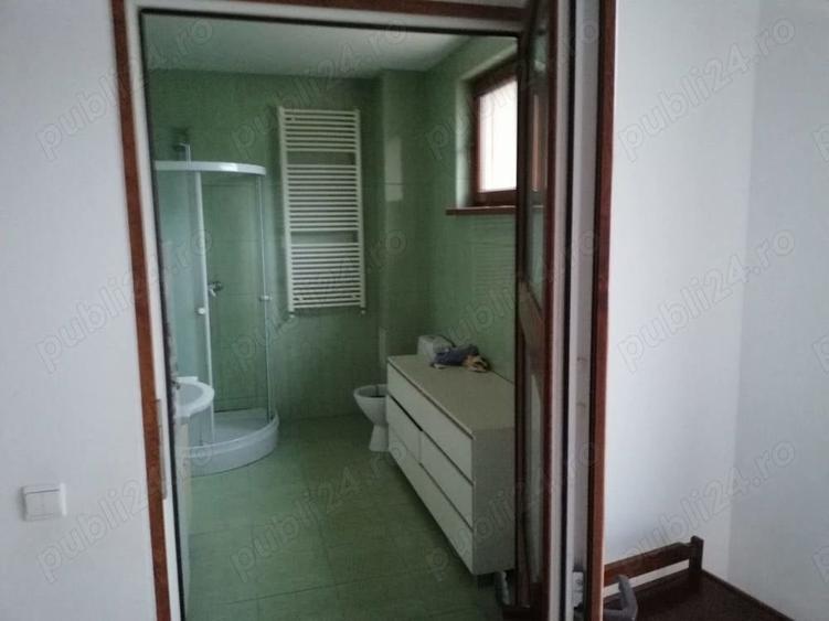 Casă cu 3 camere în Central