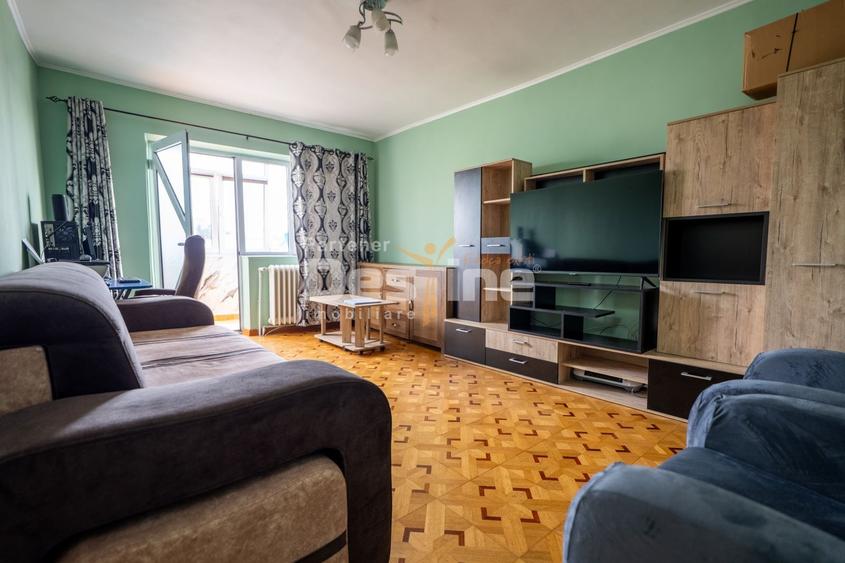 Apartament cu 2 camere decomandat, mobilat în Podul de Fier