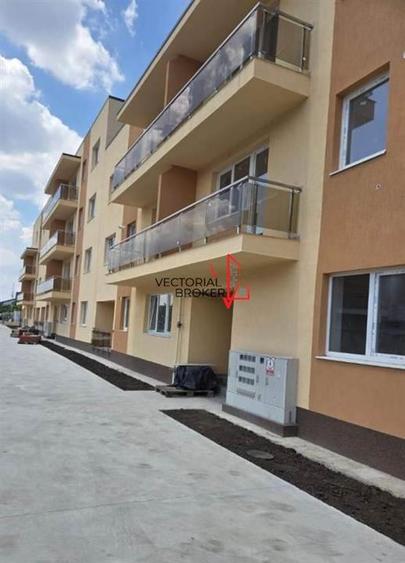 Apartament cu 3 camere decomandat în Theodor Pallady