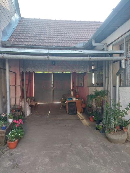 Casă individuală cu 5 camere cu Canalizare în Exterior Nord