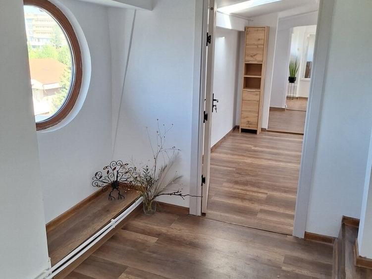 Apartament cu 4 camere decomandat, mobilat în Pipera
