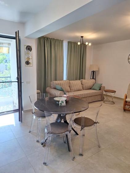 Apartament cu 2 camere decomandat în Titan