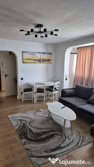 Apartament cu 3 camere semidecomandat, mobilat în Colentina
