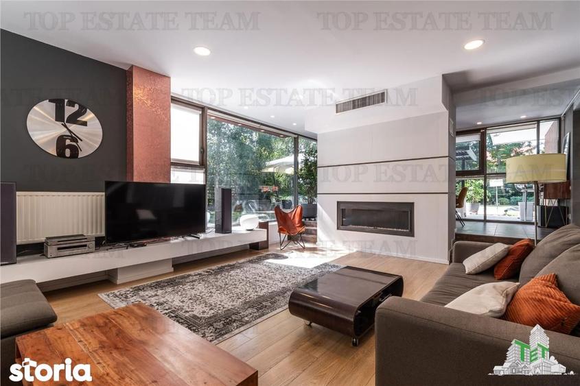 Casă cu 7 camere cu Teren 1334 Mp în Central