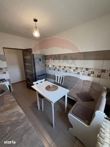 Apartament cu 2 camere, mobilat în Bordei