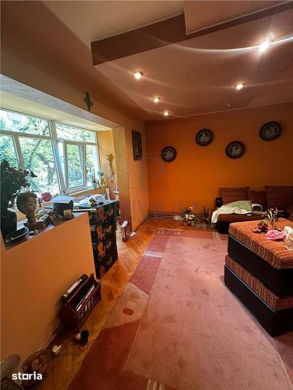 Apartament cu 4 camere decomandat, mobilat în Circumvalațiunii