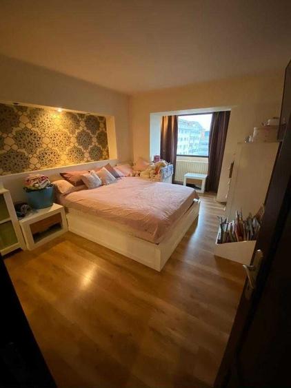 Apartament cu 4 camere decomandat în Gară
