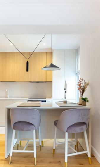 Apartament cu 3 camere decomandat în Băneasa