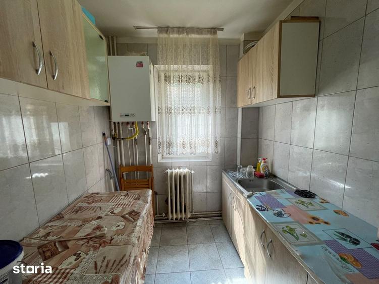 Apartament cu 3 camere în Păcurari — fotografia 2
