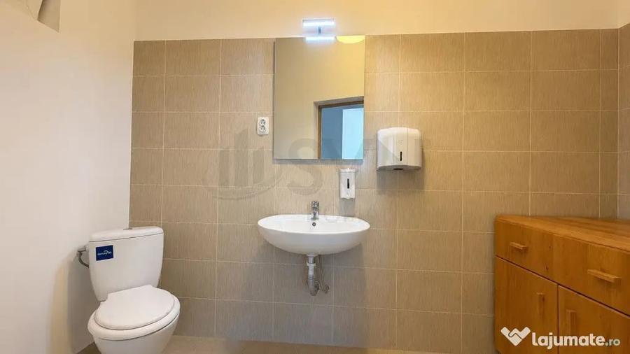 Casă cu 18 camere cu Teren 150 Mp în Grădina Icoanei