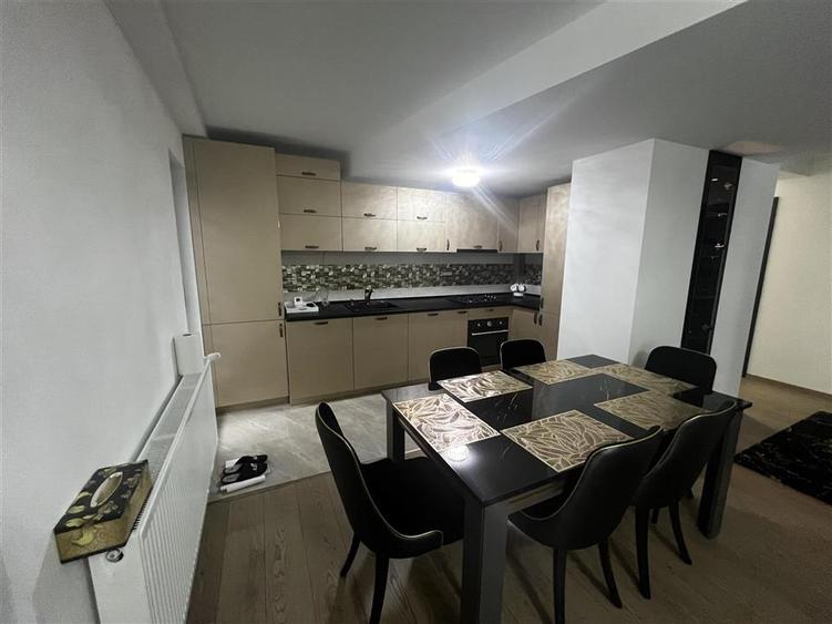 Apartament cu 4 camere decomandat, mobilat în Eminescu