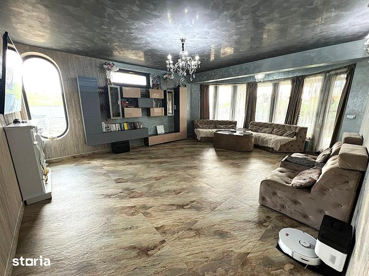Casă cu 5 camere cu Teren 1700 Mp în Bucium