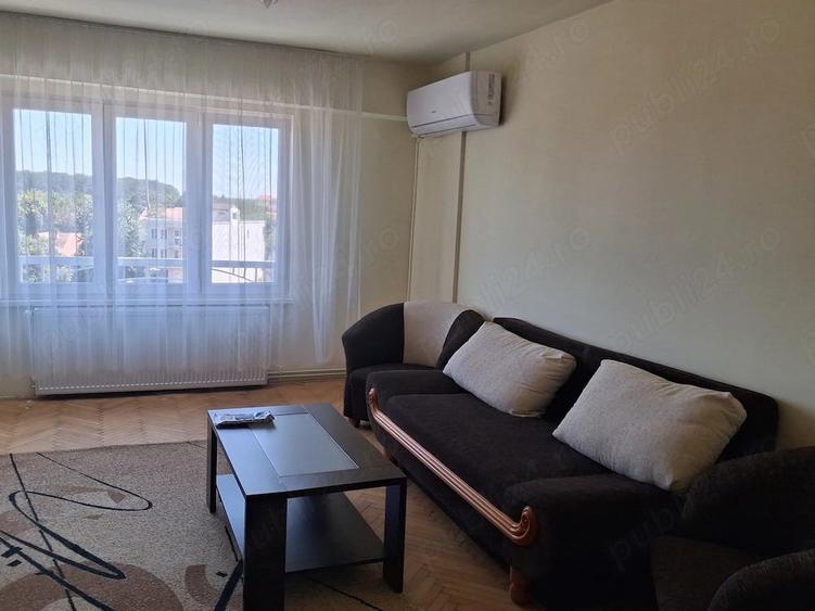 Apartament cu 3 camere decomandat în Lugojului