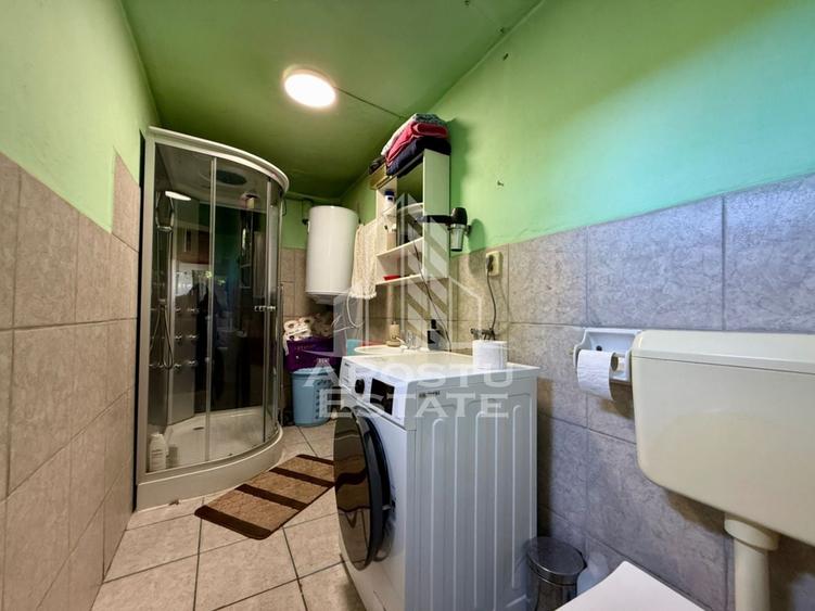 Casă cu 5 camere cu Canalizare în Lunei