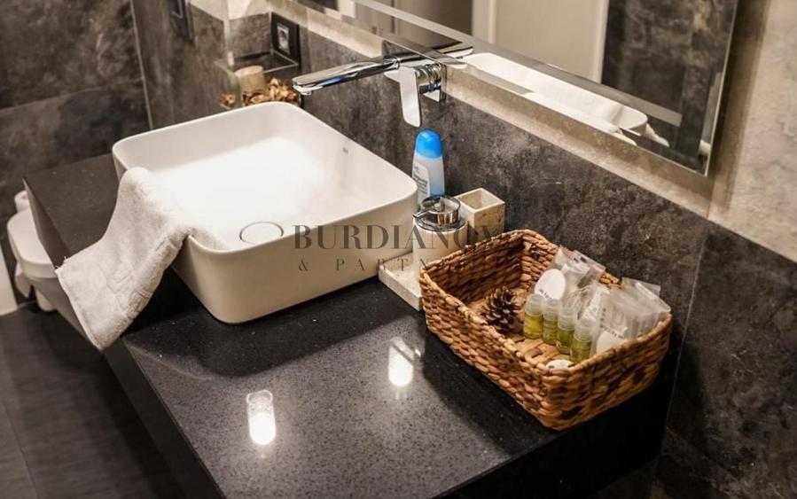 Apartament cu 3 camere în Panduri