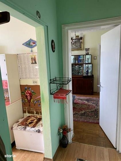 Apartament de vanzare cu 3 camere zona Micro 1 - 8