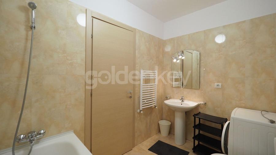 Apartament cu 3 camere semidecomandat, mobilat în Herăstrău