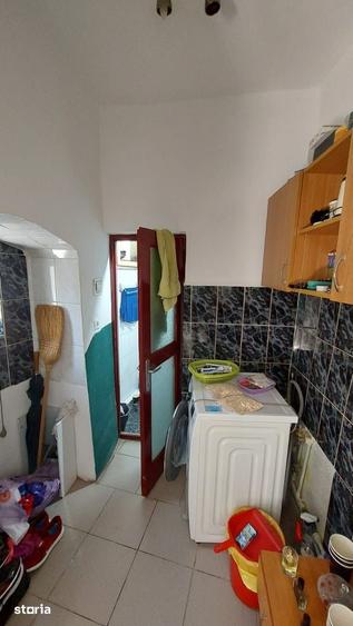 Apartament cu 2 camere semidecomandat în Cristian