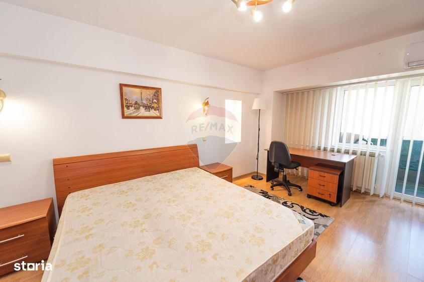 Apartament cu 3 camere, mobilat în Decebal