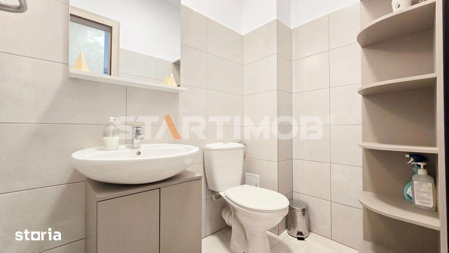 Apartament cu 3 camere decomandat în Tractorul