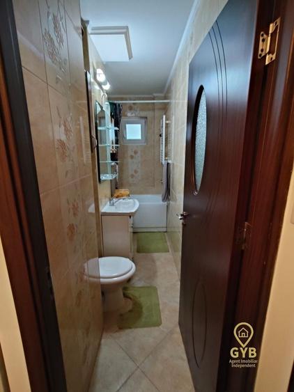 Apartament cu 2 camere semidecomandat, mobilat în Valenta