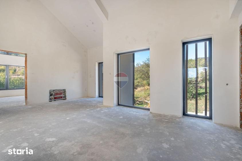 Casă cu 6 camere cu Teren 600 Mp în Feleacu