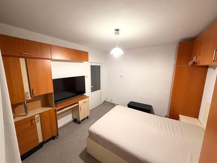 Apartament cu 2 camere decomandat, mobilat în Dacia