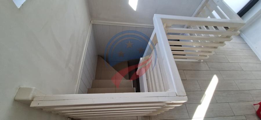 Casă individuală cu 5 camere cu Canalizare în Exterior Sud