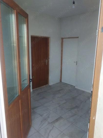 Casă cu 5 camere în Totoești
