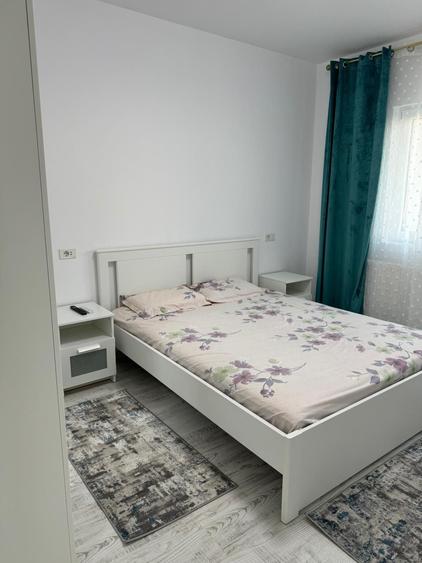 Apartament cu 2 camere decomandat în Metalurgiei