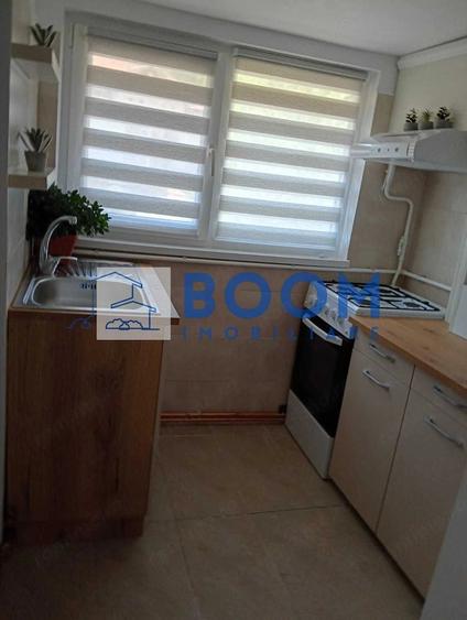 Apartament cu 2 camere semidecomandat în Căzănești (Râmnicu Vâlcea)