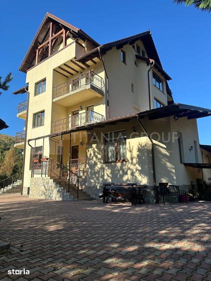 Casă cu Teren 2000 Mp în Moieciu