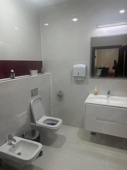 Spațiu comercial, de 530 mp, în Central