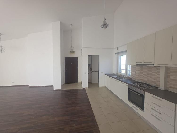 Apartament cu 2 camere decomandat în Băneasa