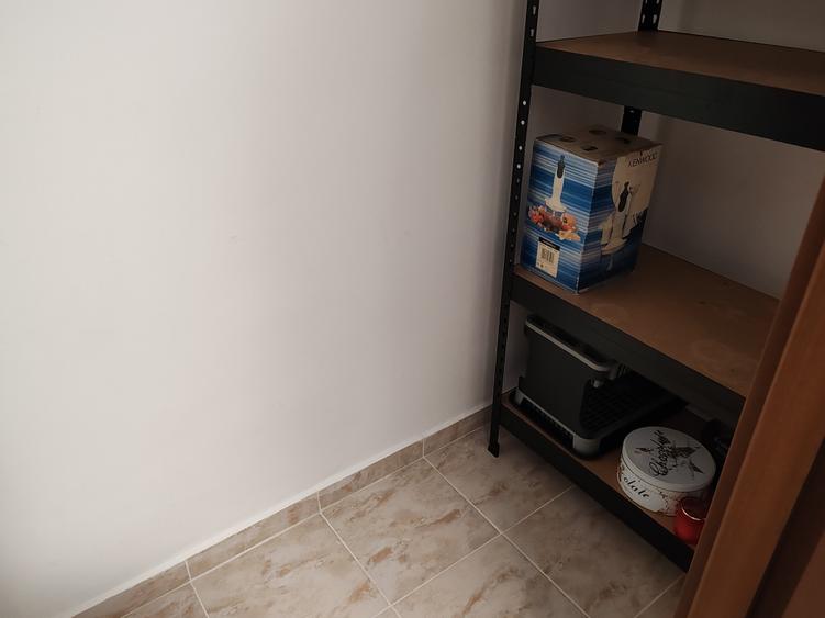 Apartament cu 3 camere semidecomandat, mobilat în Centrul Civic