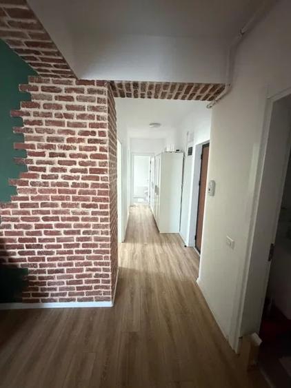Apartament cu 3 camere, mobilat în Sisești