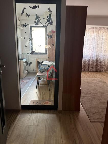 Garsonieră decomandată, mobilată în Baza 3