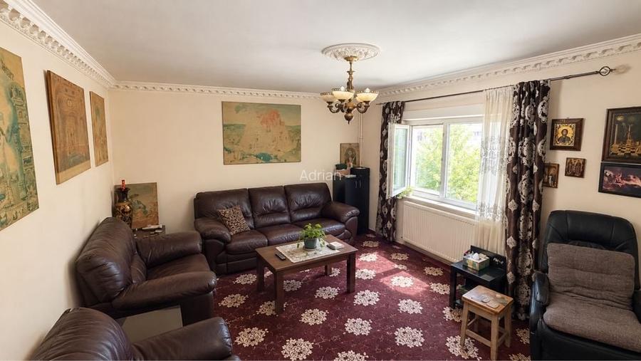 Vand apartament 2 camere