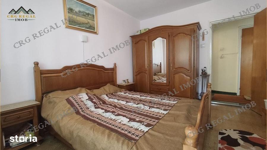 Apartament cu 4 camere decomandat în Colentina