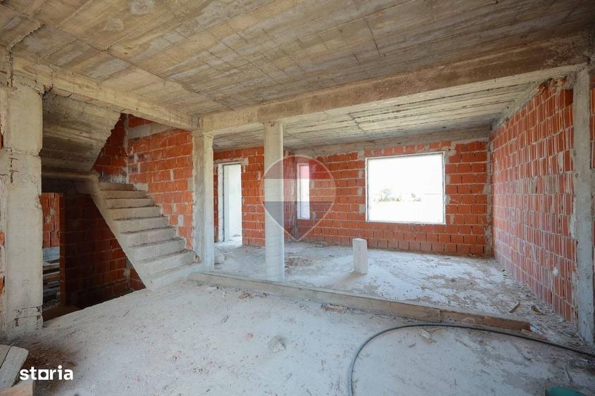 Casă cu 4 camere cu Teren 161 Mp în Central