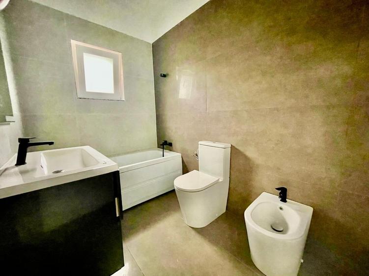 Casă cu 4 camere cu Teren 400 Mp în Miroslava