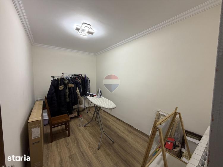 Casă cu 4 camere cu Teren 2500 Mp în Putna