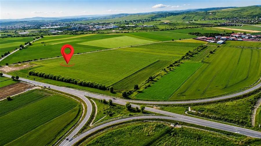 Teren extravilan de 8397 mp, în Exterior Vest