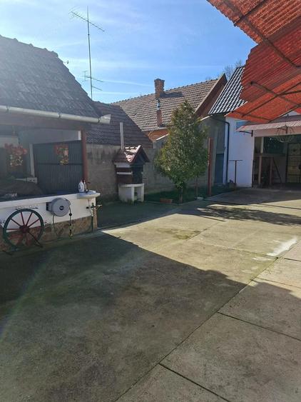 Casă cu Teren 17000 Mp în Saravale