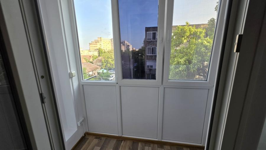Apartament cu 3 camere semidecomandat, mobilat în Iosefin