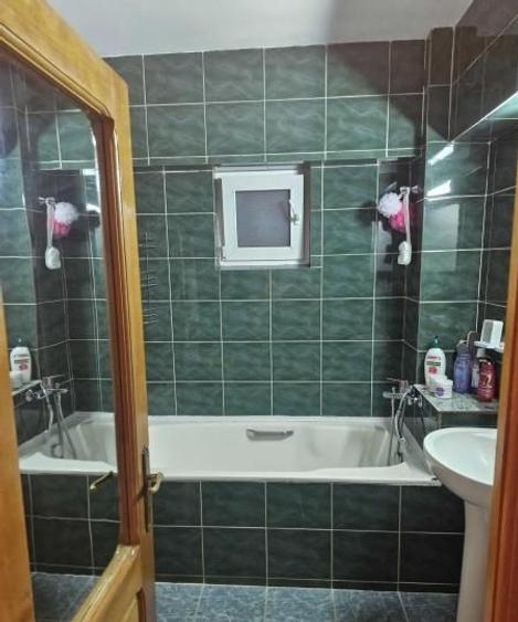 Apartament cu 4 camere decomandat în ICIL