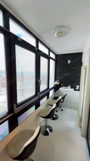 Apartament cu 3 camere decomandat în Peco