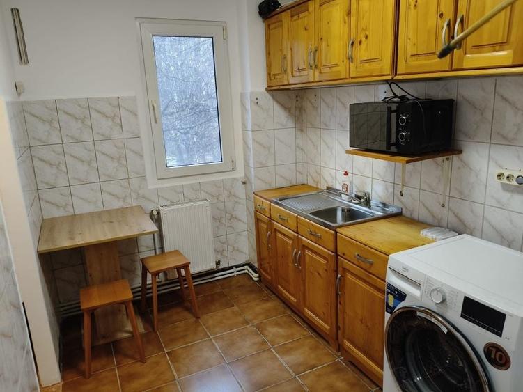 Inchiriez apartament 2 camere - 2